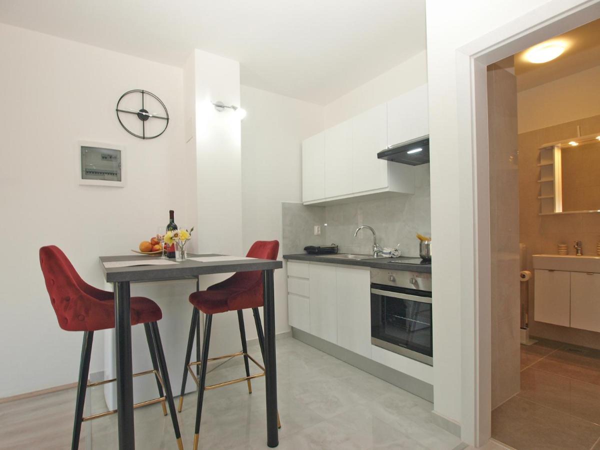 Apartment Florinda 2091 Pula Exterior photo