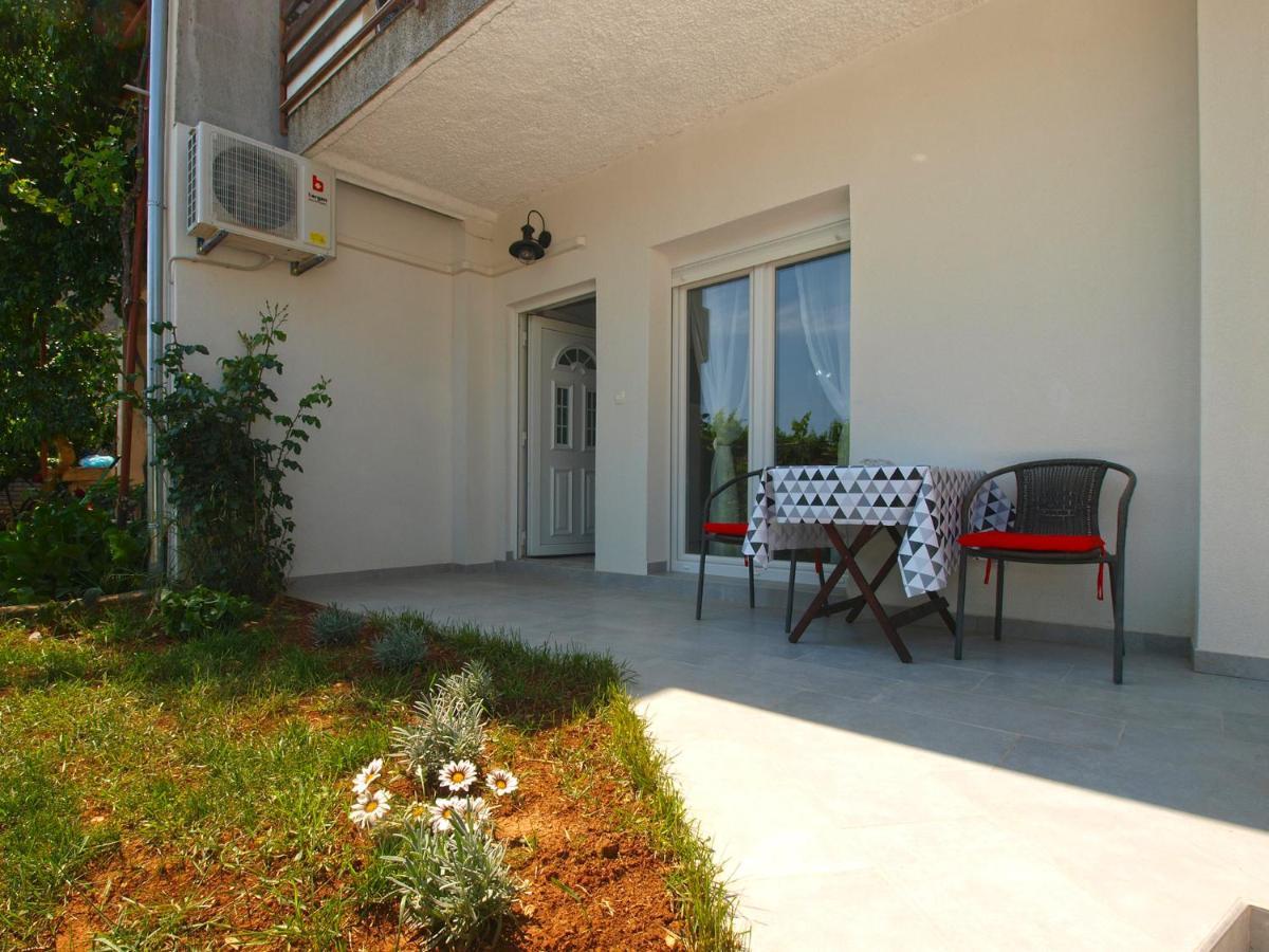 Apartment Florinda 2091 Pula Exterior photo